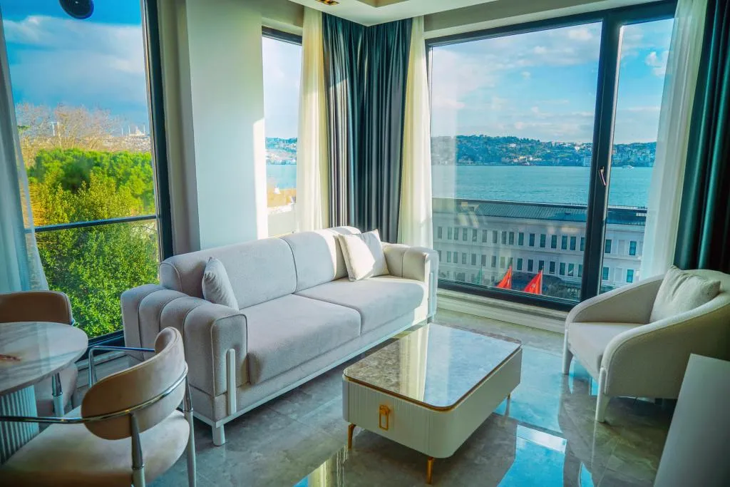 Junior Suite with King Size Bed, Sea View