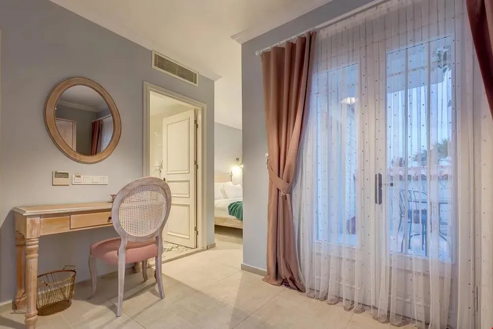 Suite,Bahçe Manzaralı