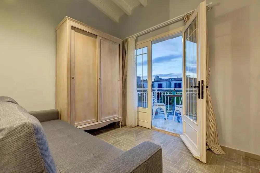 Suite,Havuz Manzaralı