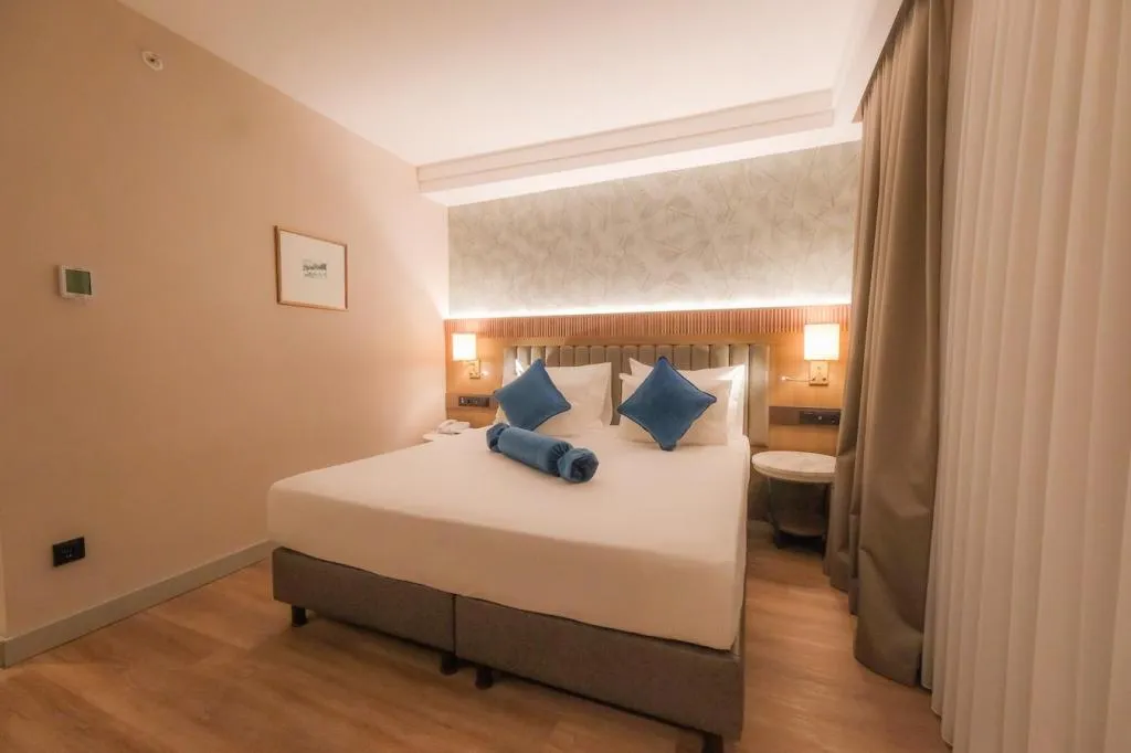 Atrium Room