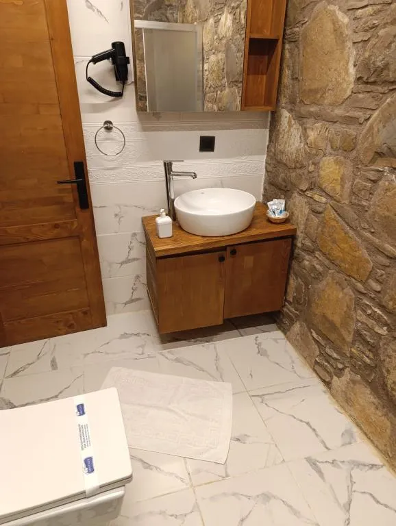 Deluxe Oda,Havuz ve Bahçe Manzaralı,Büyük Yataklı