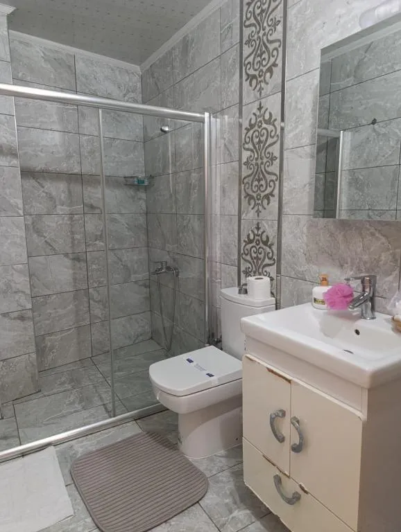 Standart Üç Kişilik Oda,Dağ Manzaralı,Balkonlu