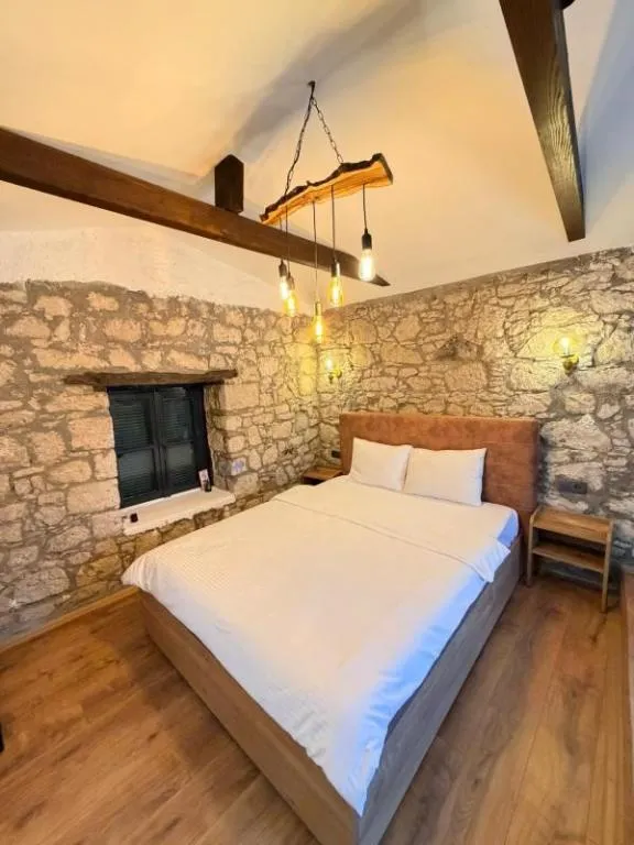 Deluxe Oda,Bahçe veya Sokak Manzaralı,1. Kat