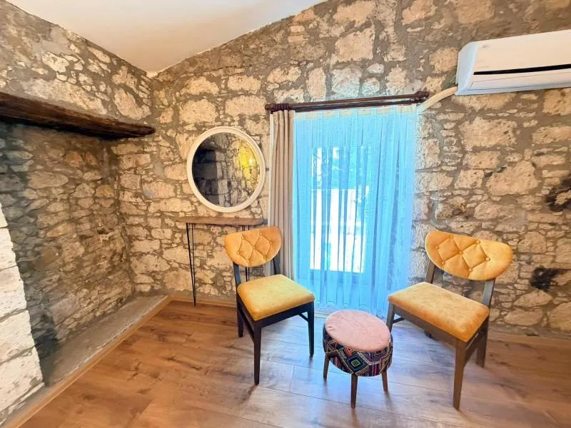 Deluxe Oda,Bahçe veya Sokak Manzaralı,1. Kat