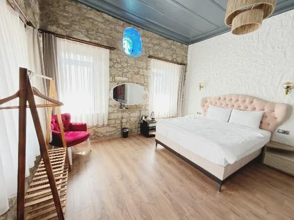 Deluxe Oda,Bahçe veya Sokak Manzaralı,1. Kat