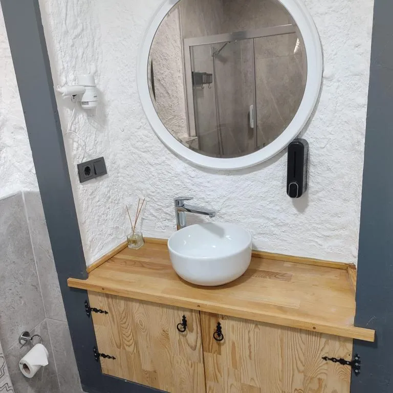 Deluxe Oda,Bahçe veya Sokak Manzaralı,1. Kat