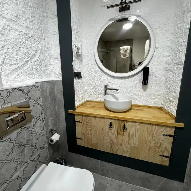Deluxe Oda,Bahçe veya Sokak Manzaralı,1. Kat