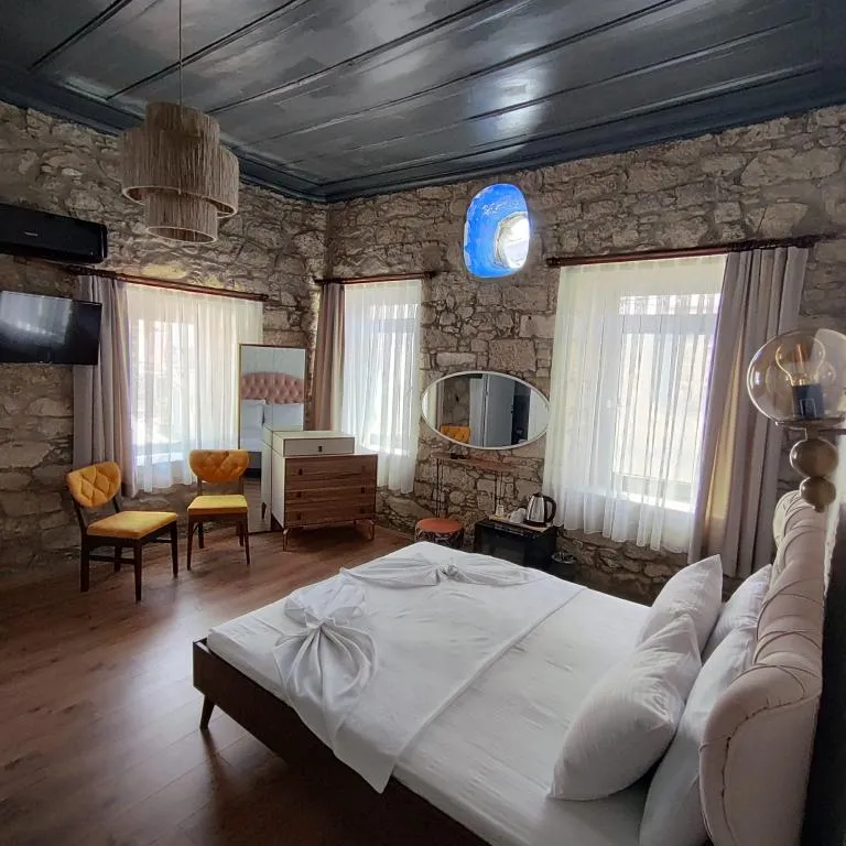 Deluxe Oda,Bahçe veya Sokak Manzaralı,1. Kat