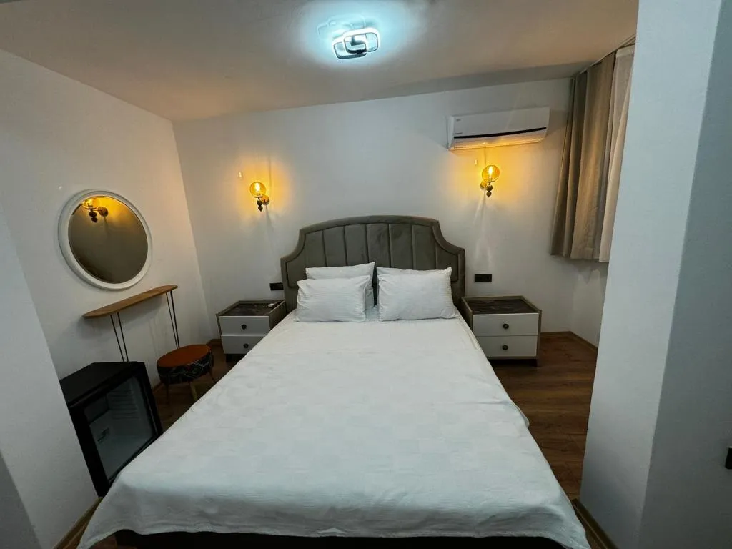 Standart Oda,Bahçe veya Sokak Manzaralı,1. Kat