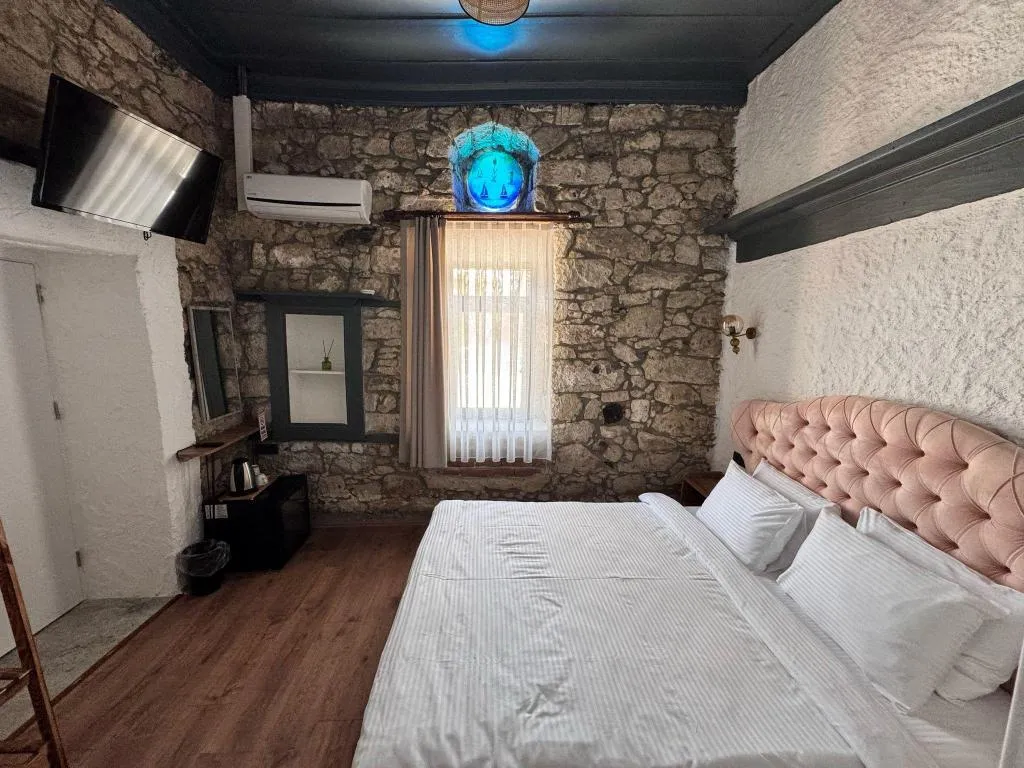 Standart Oda,Bahçe veya Sokak Manzaralı,1. Kat