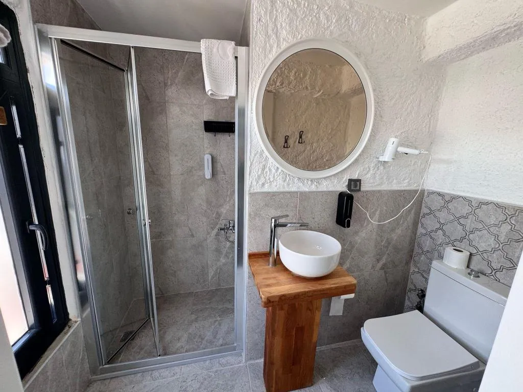 Standart Oda,Bahçe veya Sokak Manzaralı,1. Kat