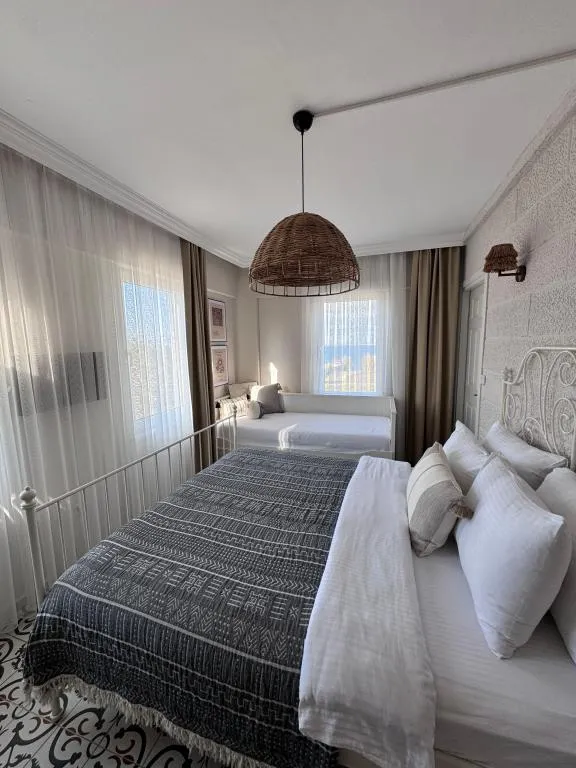 3 Kişilik Oda,Deniz Manzaralı,2. Kat