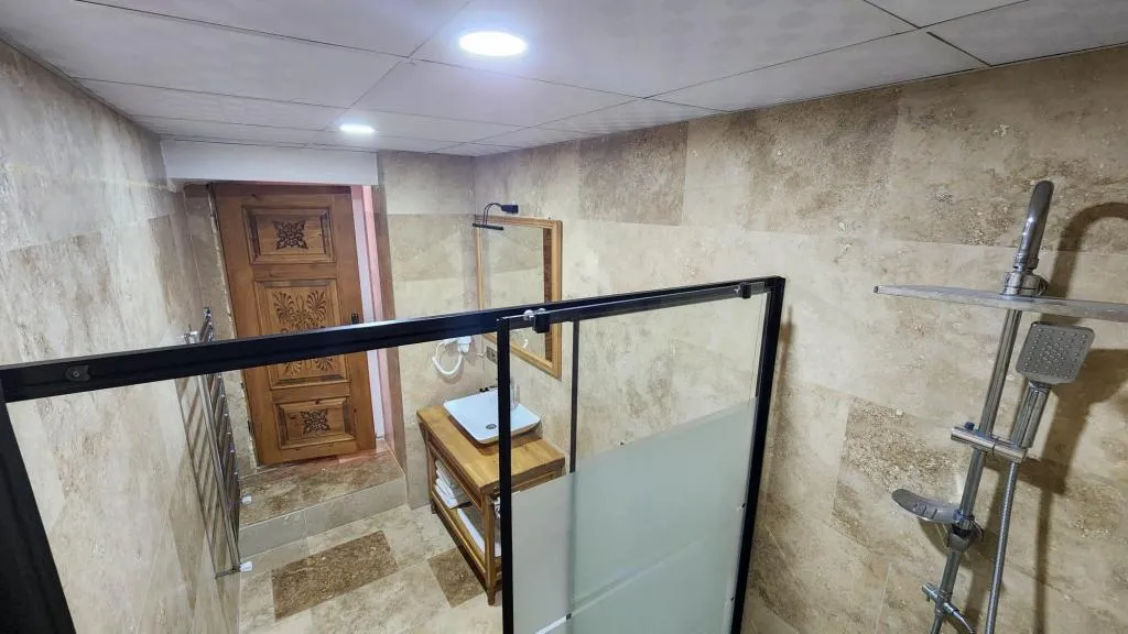 Özel Teraslı ve Jakuzili King Suit