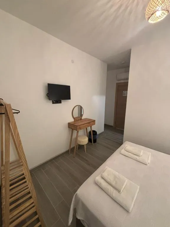 Deluxe Oda,Bahçe Manzaralı,Klimalı