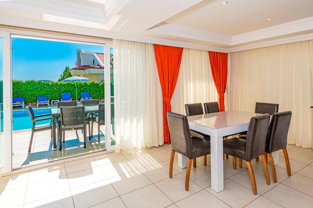 Özel Havuzlu Villa,Dağ veya Havuz Manzaralı,Aileye Özel