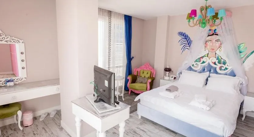 Junıor Suıt Oda Göl Manzaralı