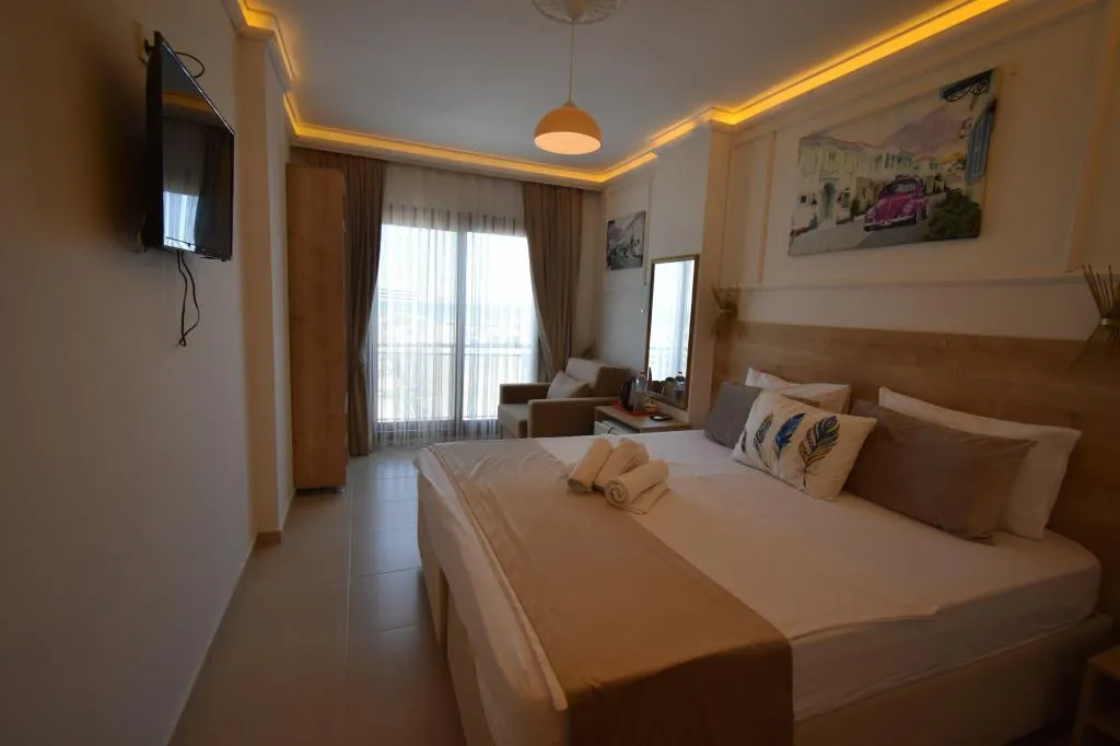 Standart Oda,Deniz Manzaralı,Fransız Balkonlu