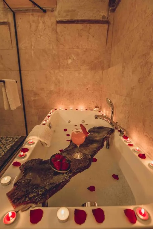 Jakuzili Cave Suite,Manzarasız,Giriş Katı