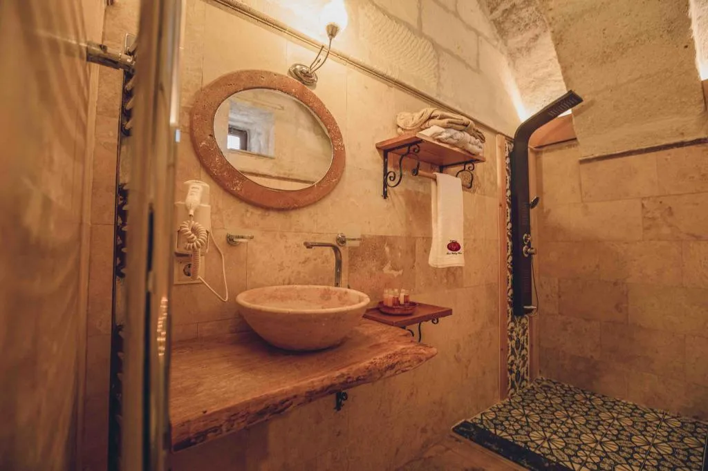 Jakuzili Cave Suite,Manzarasız,Giriş Katı