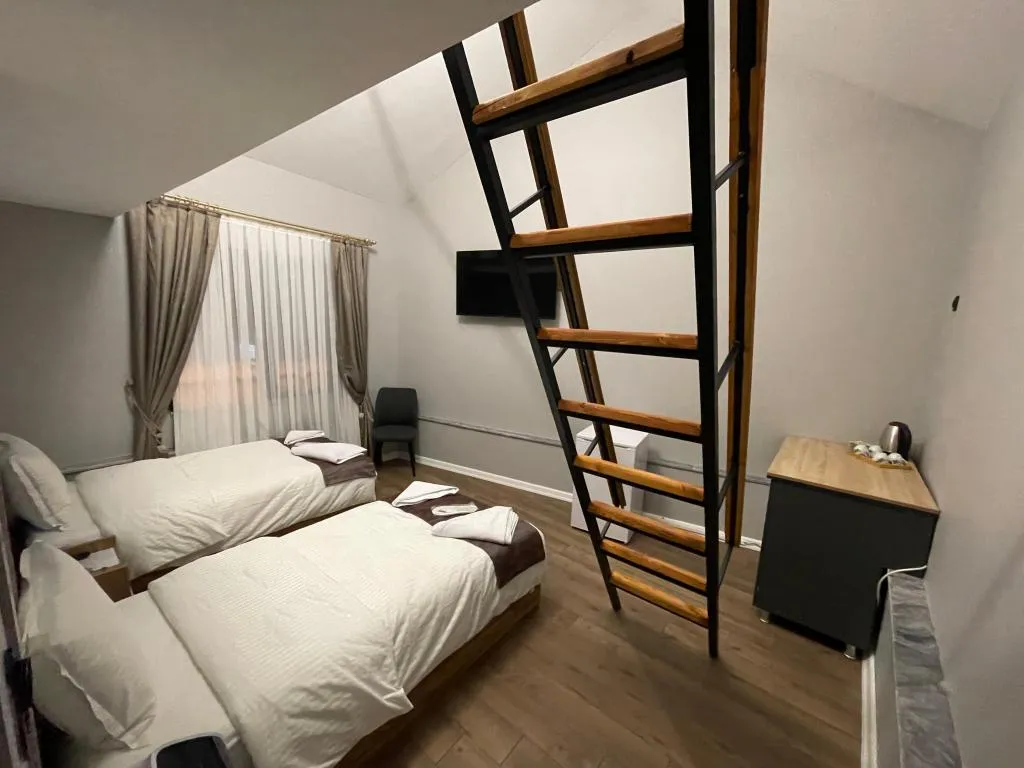 Suite,Jakuzili