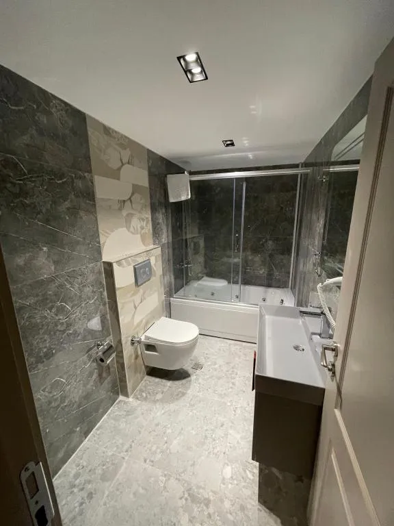 Suite,Jakuzili