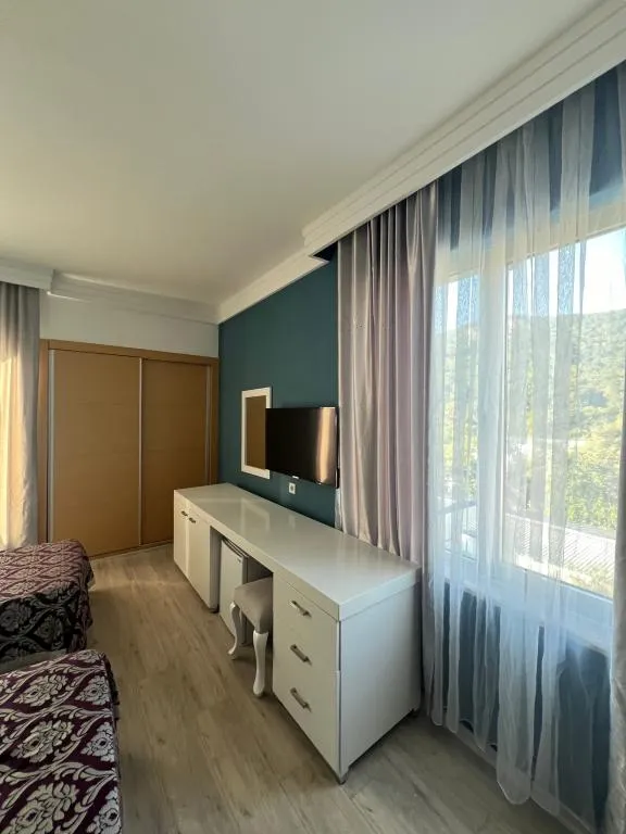 Standart Oda Kara Dağ Manzaralı