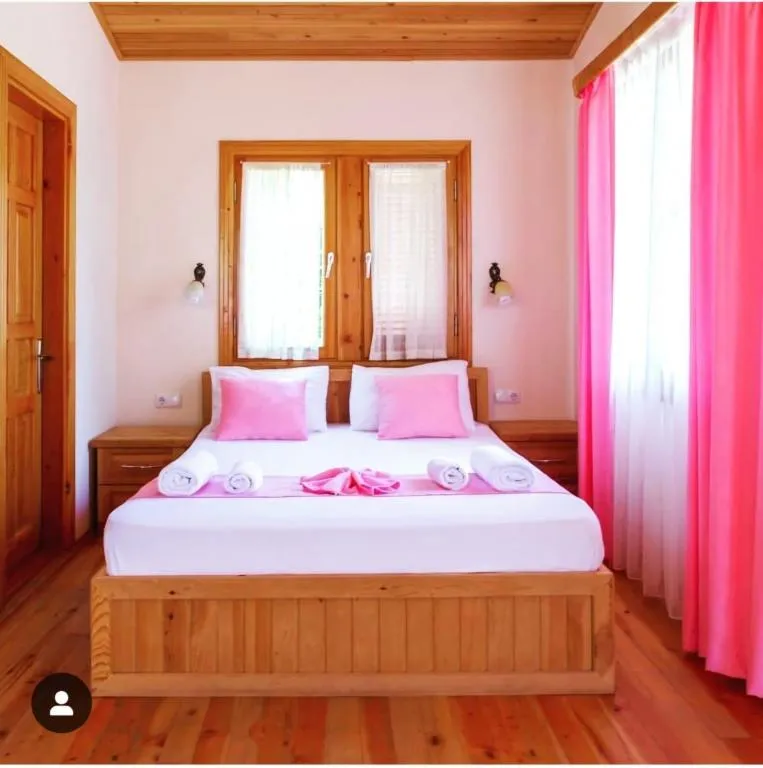 Bungalow 3 Kişilik Oda,Bahçe Manzaralı,Aileye Özel