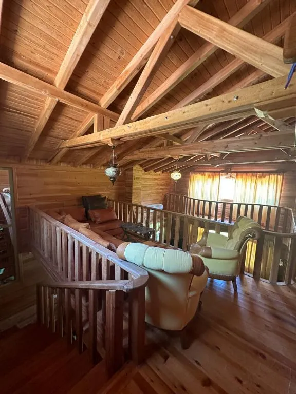 Aile Odası,Havuz ve Bahçe Manzaralı,2. Kat