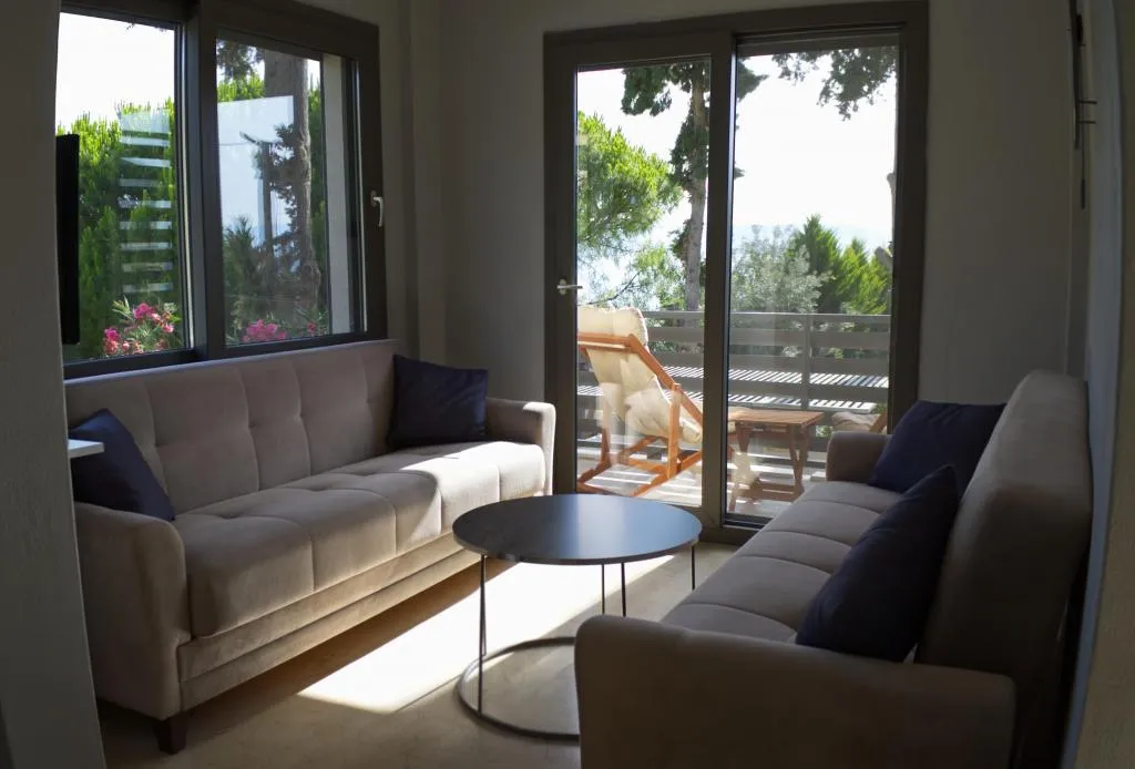Aile Suiti,Havuz ve Bahçe Manzaralı,Balkon veya Teraslı
