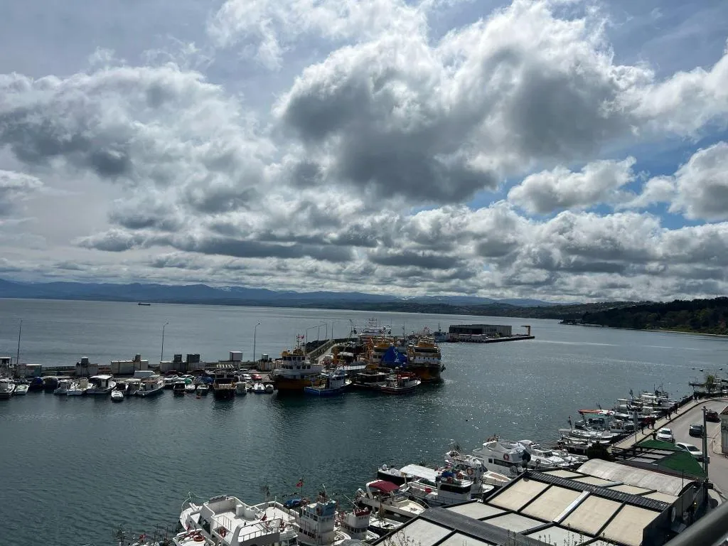 Deniz Manzaralı Balkonlu Oda