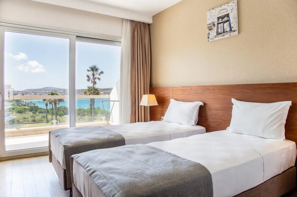 Deluxe Oda Balkonlu,Deniz Manzaralı,Balkonlu