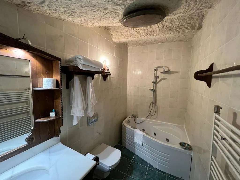 Zeus Deluxe Suite