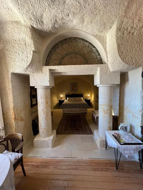 Zeus Deluxe Suite