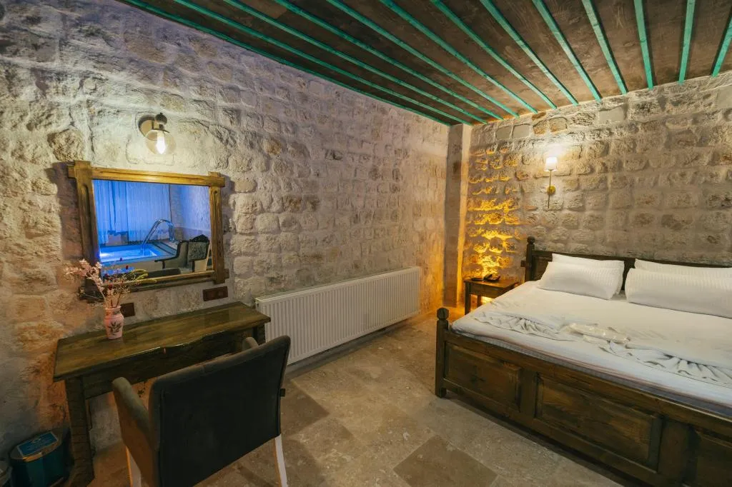 Deluxe Oda,Havuz Manzaralı,Isıtmalı Özel Havuzlu