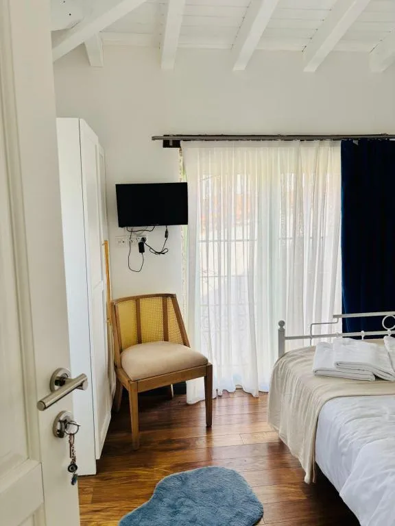Deluxe Oda,Bahçe veya Sokak Manzaralı,1. Kat