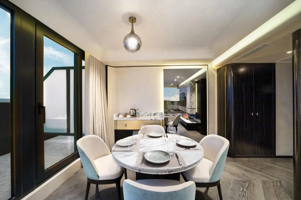 Penthouse, Deniz Manzaralı, Balkonlu, 