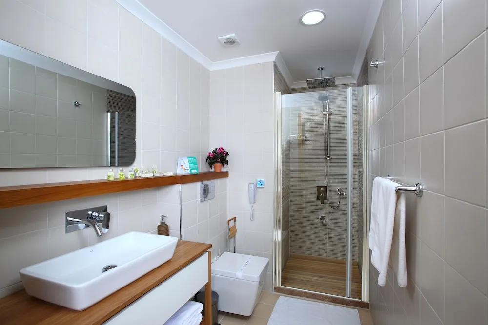 Deluxe Tek Büyük Yataklı Oda, 1 Büyük (Queen) Boy Yatak, Deniz Manzaralı