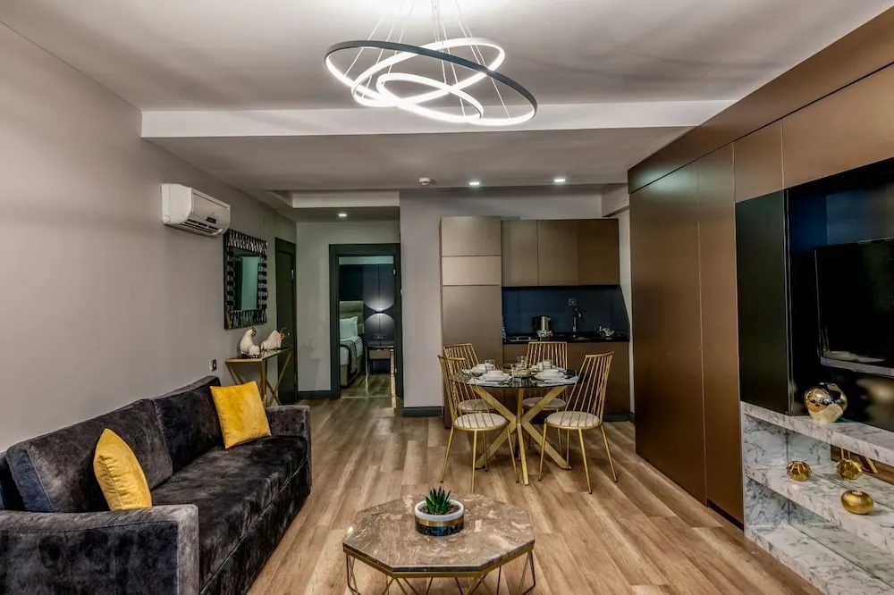 Deluxe Two-Bedroom Suite