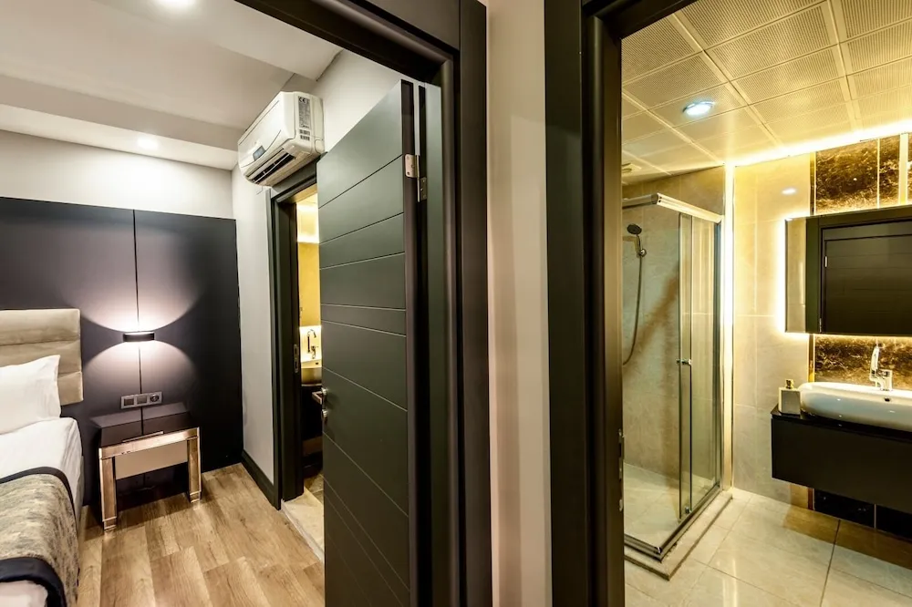 Deluxe Two-Bedroom Suite