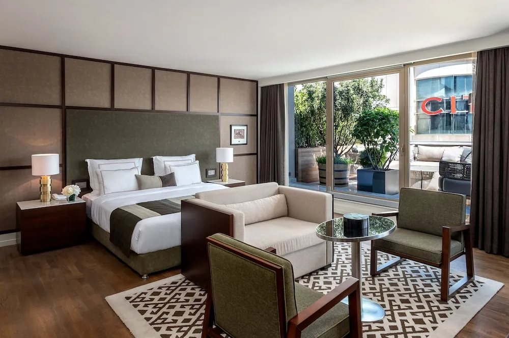 The Boulevard Suite