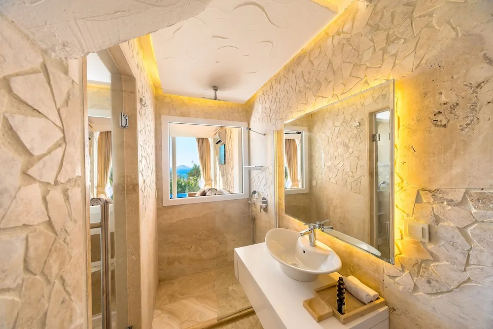 The Lofts - Private Pool Suites