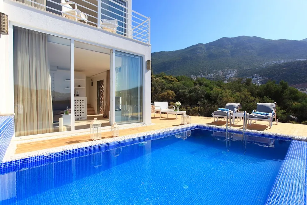 The Lofts - Private Pool Suites