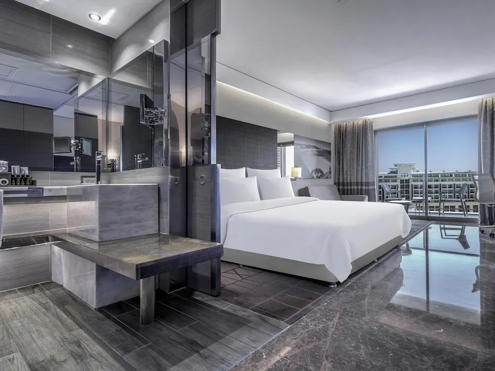 Deluxe Oda, 1 En Büyük (King) Boy Yatak