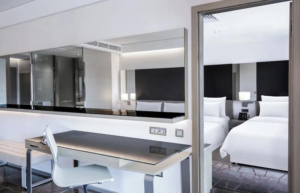 Family Oda, 1 En Büyük (King) Boy Yatak