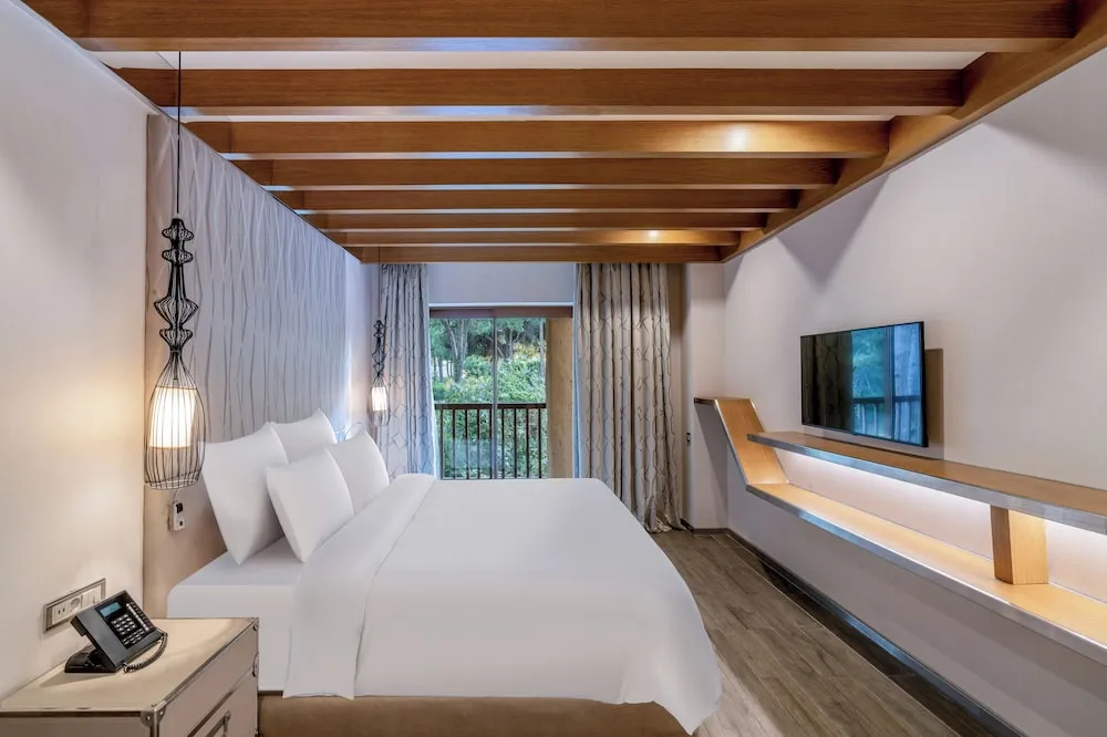 Süit, 1 En Büyük (King) Boy Yatak, Bahçe Manzaralı (Legendary)