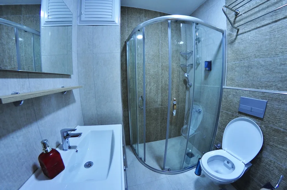 Standard Tek Büyük Yataklı Oda, 1 Yatak Odası, Kısmi Deniz Manzaralı