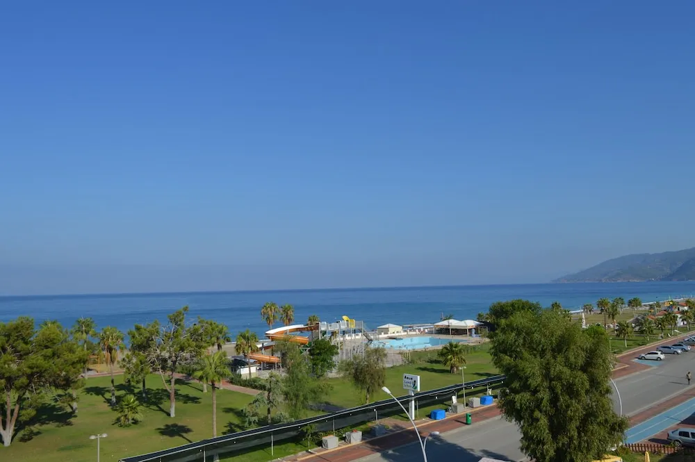 Standard Dört Kişilik Oda, 1 Yatak Odası, Balkon, Deniz Manzaralı