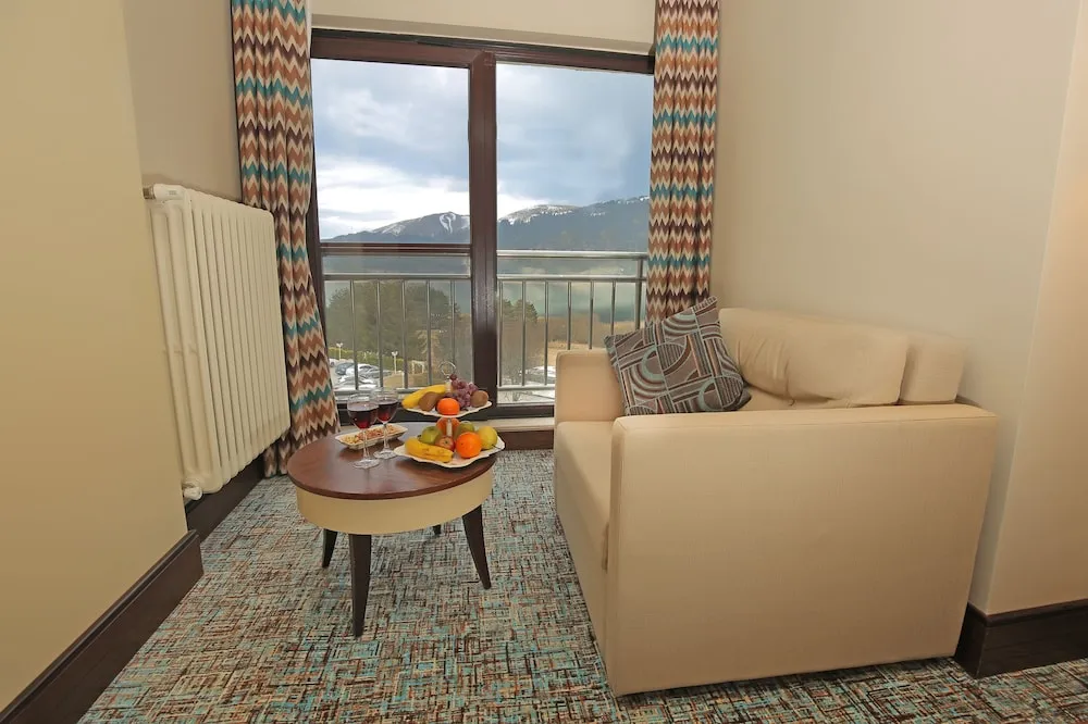Standard Double or Twin Room, Lake View