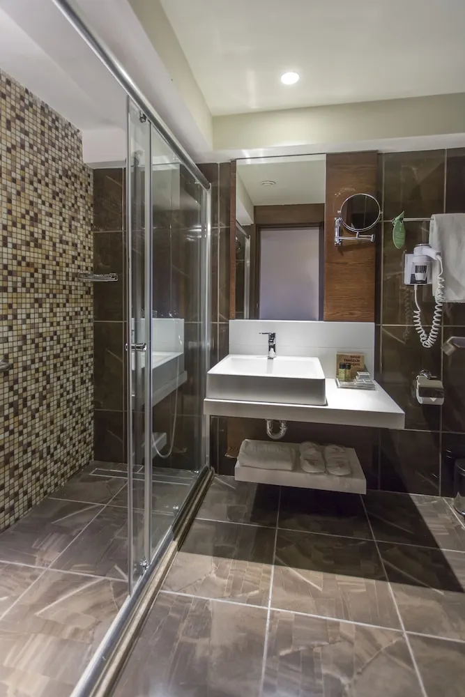 Standard Double or Twin Room, Lake View
