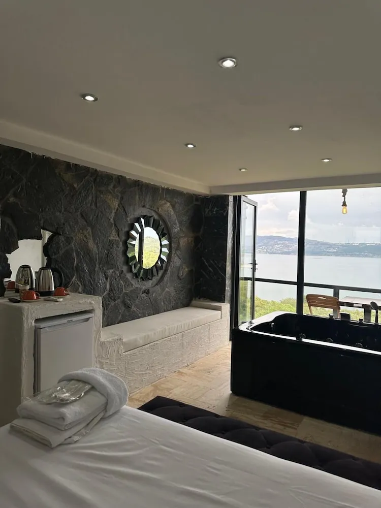 Standard Room with Jacuzzi and Balcony